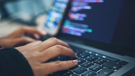 “Vos données sont publiques” : un hacker dévoile au moins 3 milliards d'adresses emails sur le dark web ...